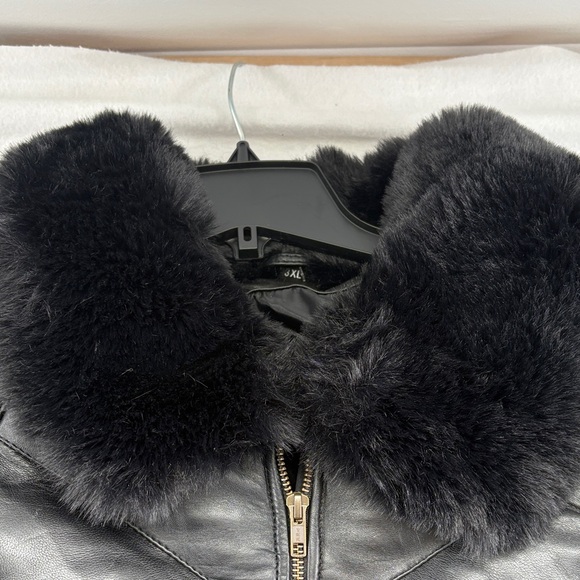 Black Leather Puffer Jacket with Fur Collar 3XL - Picture 6 of 16